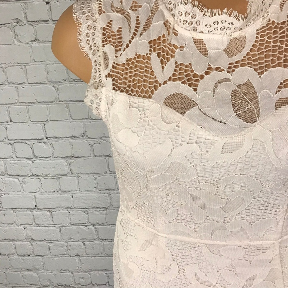 Sans Souci White Zippered Lace Dress Medium Size - Picture 3 of 8